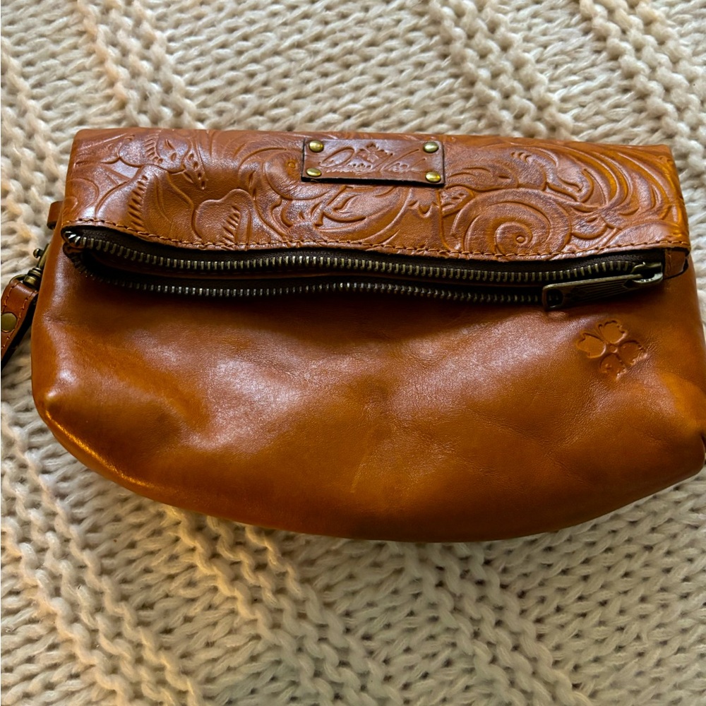 Patricia Nash wristlet